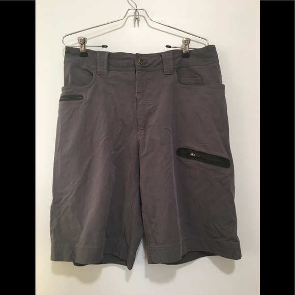 Lululemon Cadence Short? - Picture 11 of 15